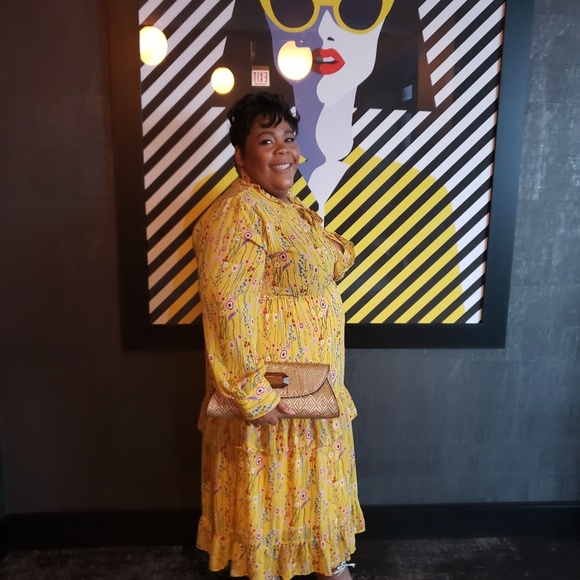 Meet your Posher, Tracy - Picture 1 of 1